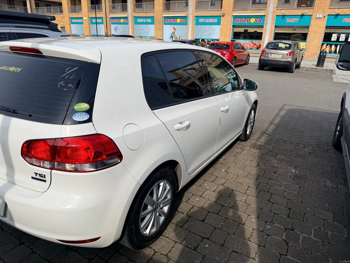 Vw Golf 1.2 TSI LOW MILEAGE (Automatic) - Image 4