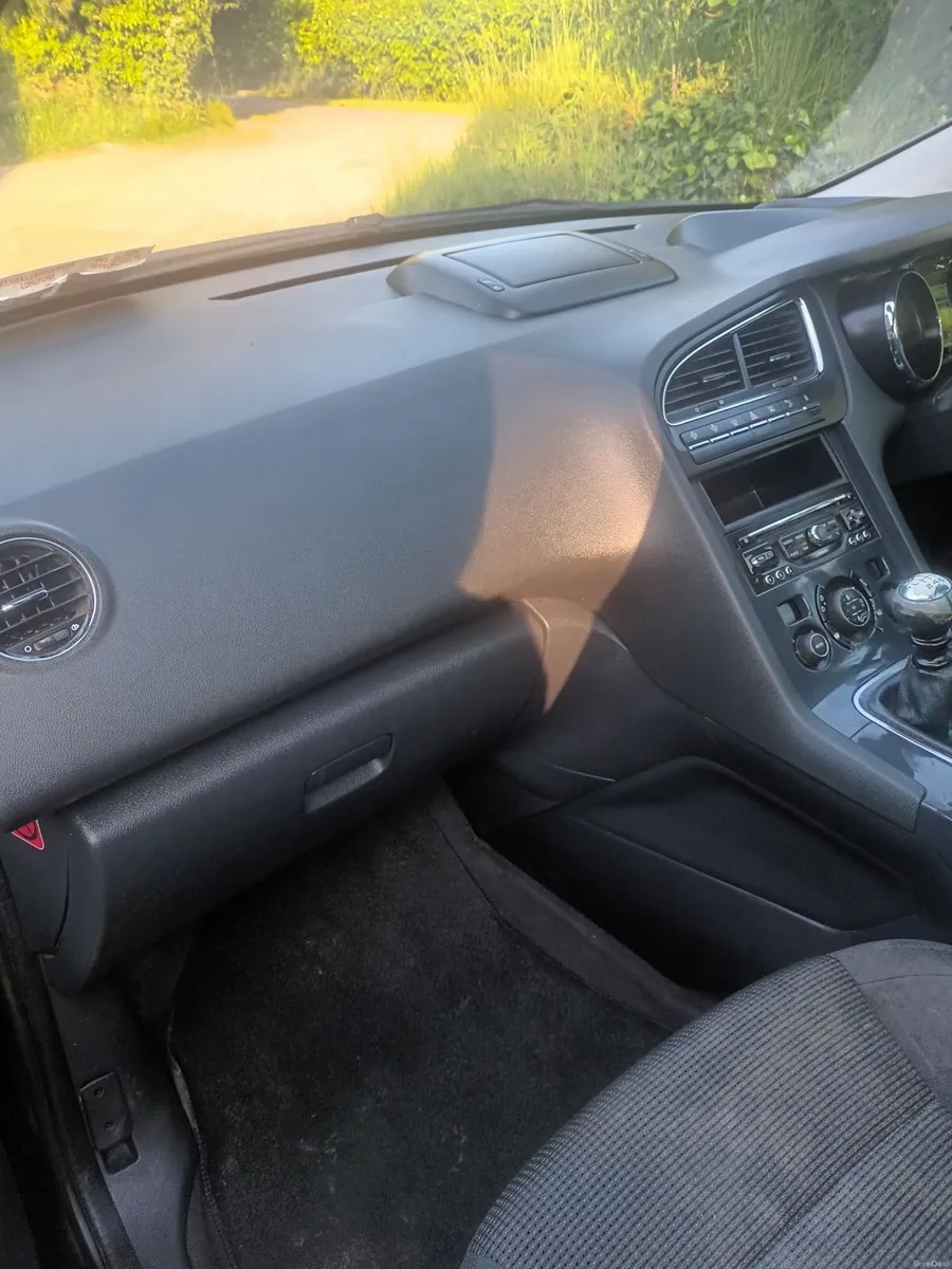 Peugeot 5008 2014 - Image 4