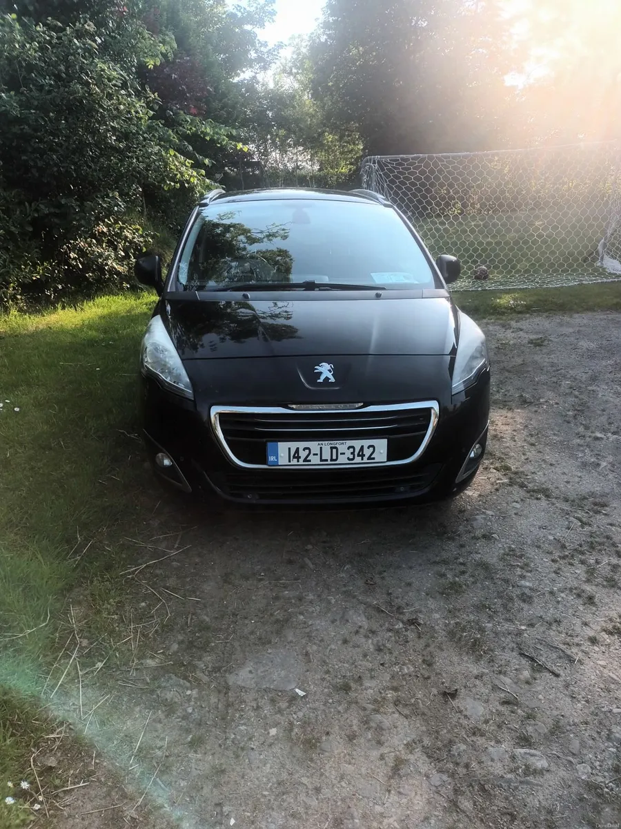 Peugeot 5008 2014 - Image 1
