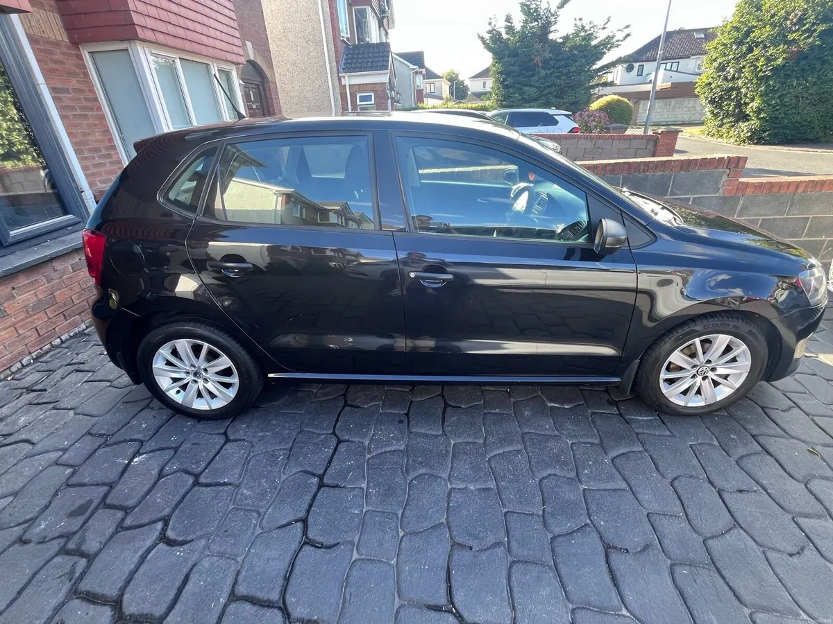 Volkswagen polo - Image 2