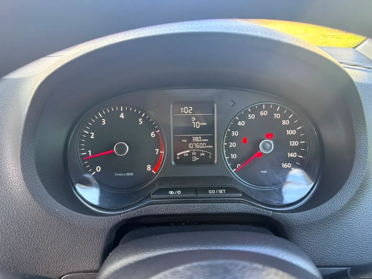 Volkswagen polo - Image 5
