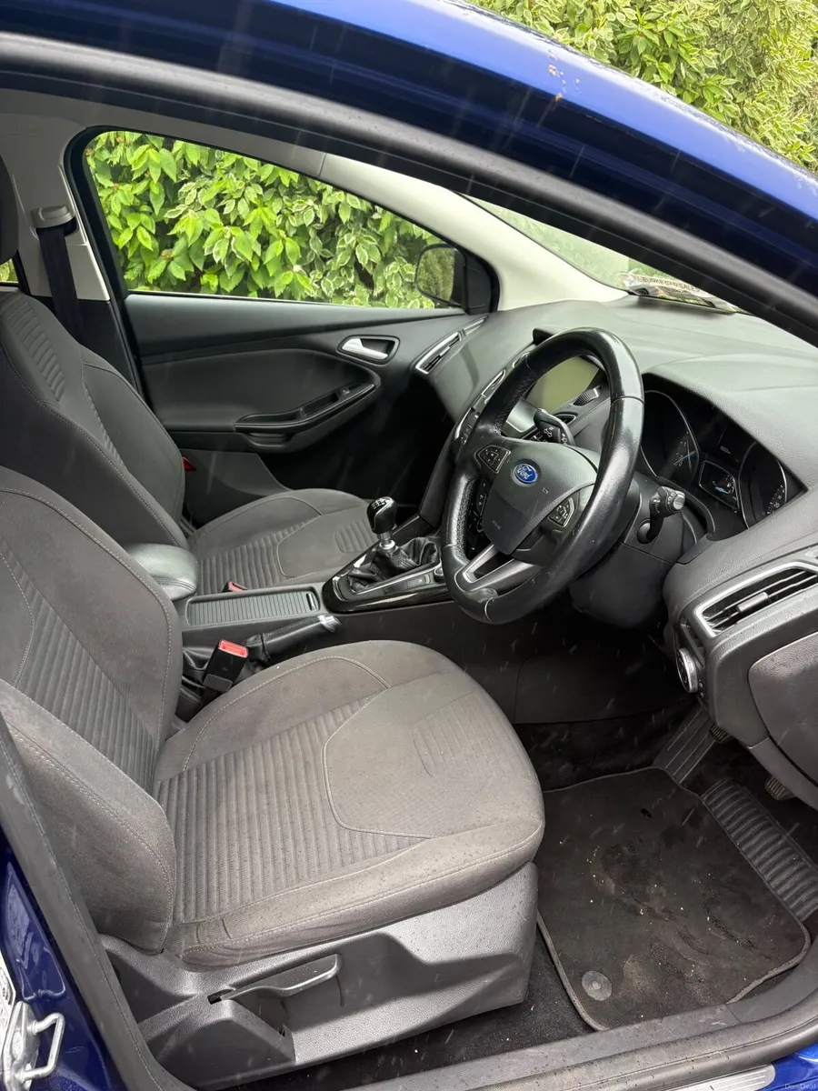 BLUE FORD FOCUS TITANIUM 1.6 TDCI new NCT - Image 6