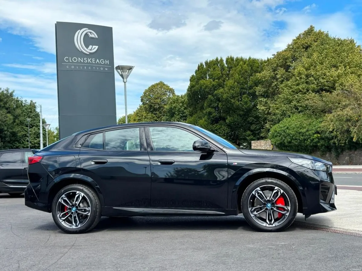 BMW iX2 EDRIVE20 M SPORT - Image 2