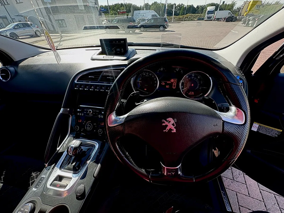Peugeot 3008 4Hybrid 2015 - Image 6
