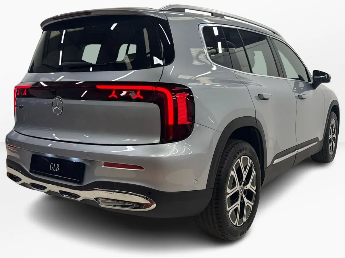 Mercedes-Benz GLB GLB 180 PROG LINE HEV + (7) - Image 3
