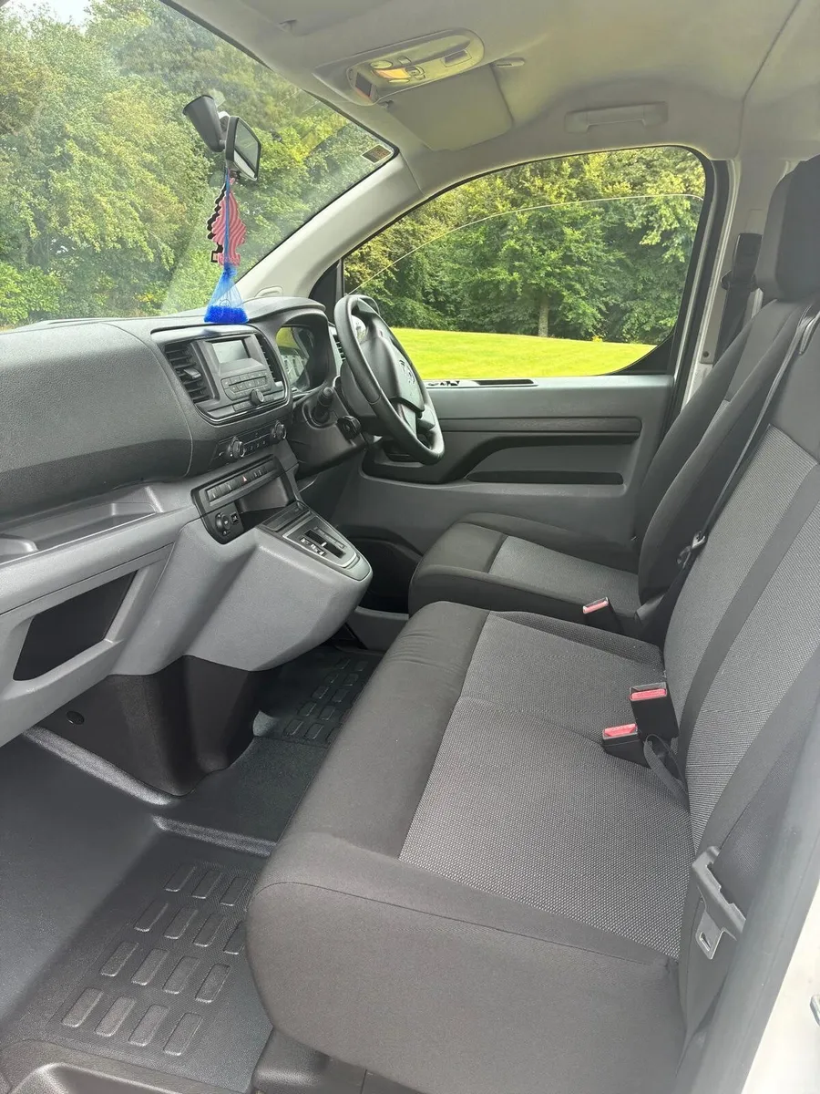 Opel Vivaro 2022 E-VIVARO COMBI L1 FULLY ELECTRIC - Image 4
