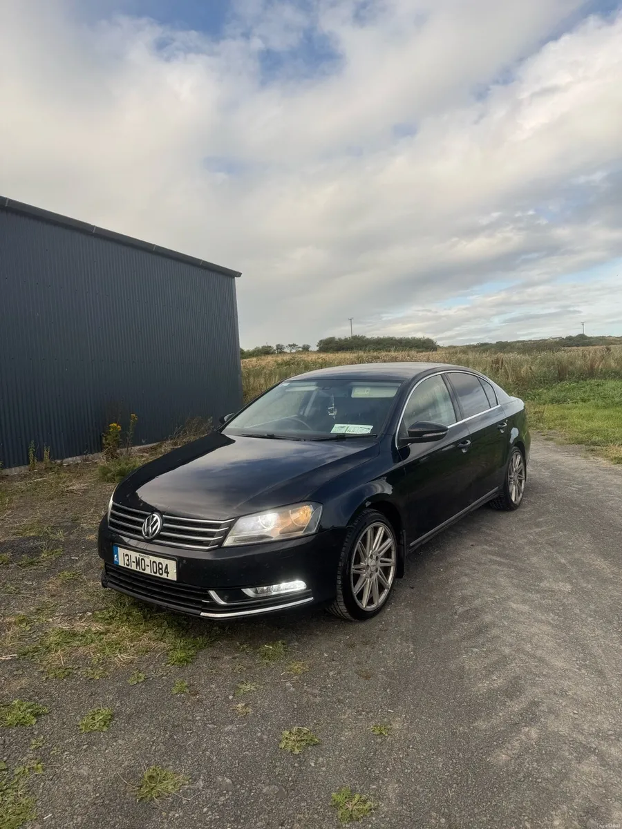 Volkswagen Passat - Image 1