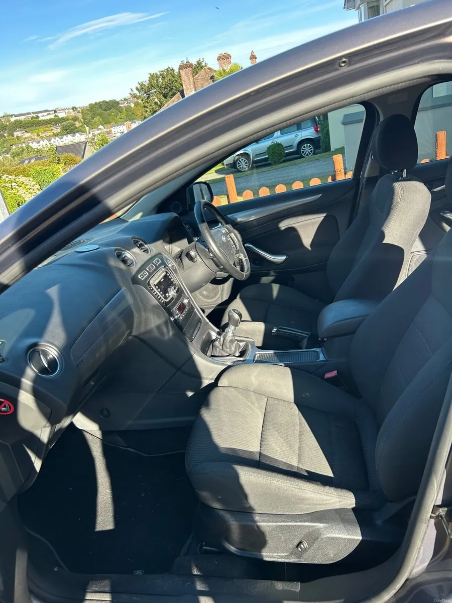 Ford Mondeo 2010 - Image 6