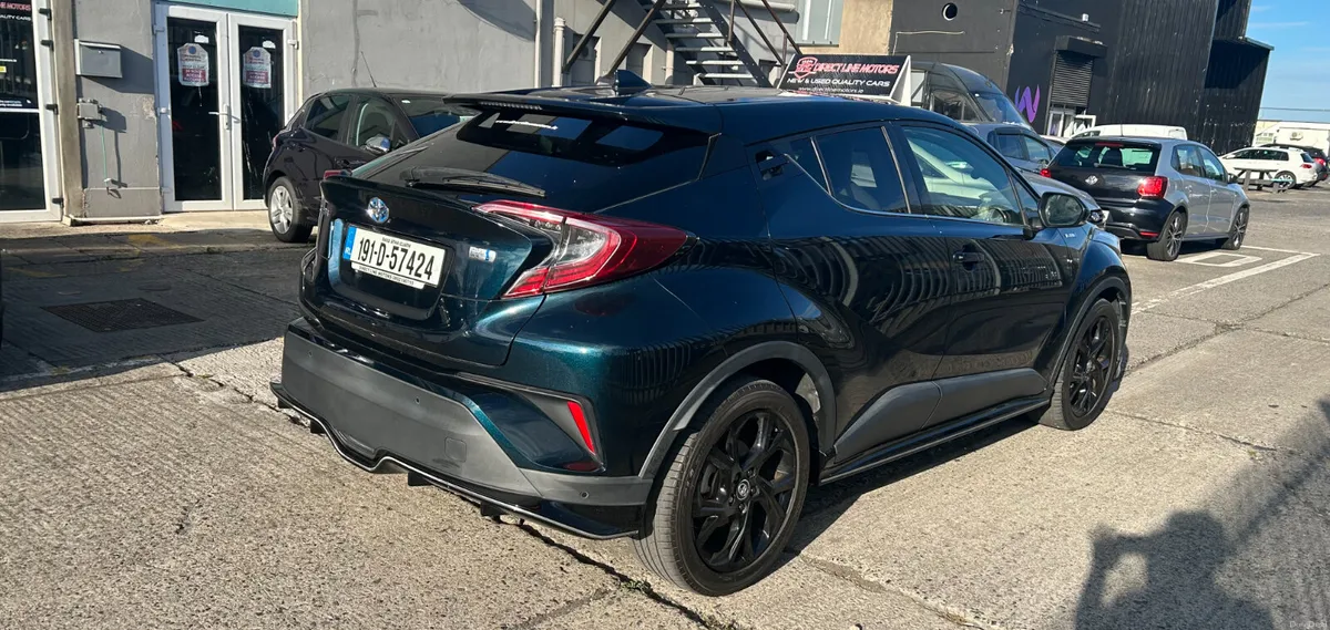 2019 Toyota C-HR  | G Package - Image 4