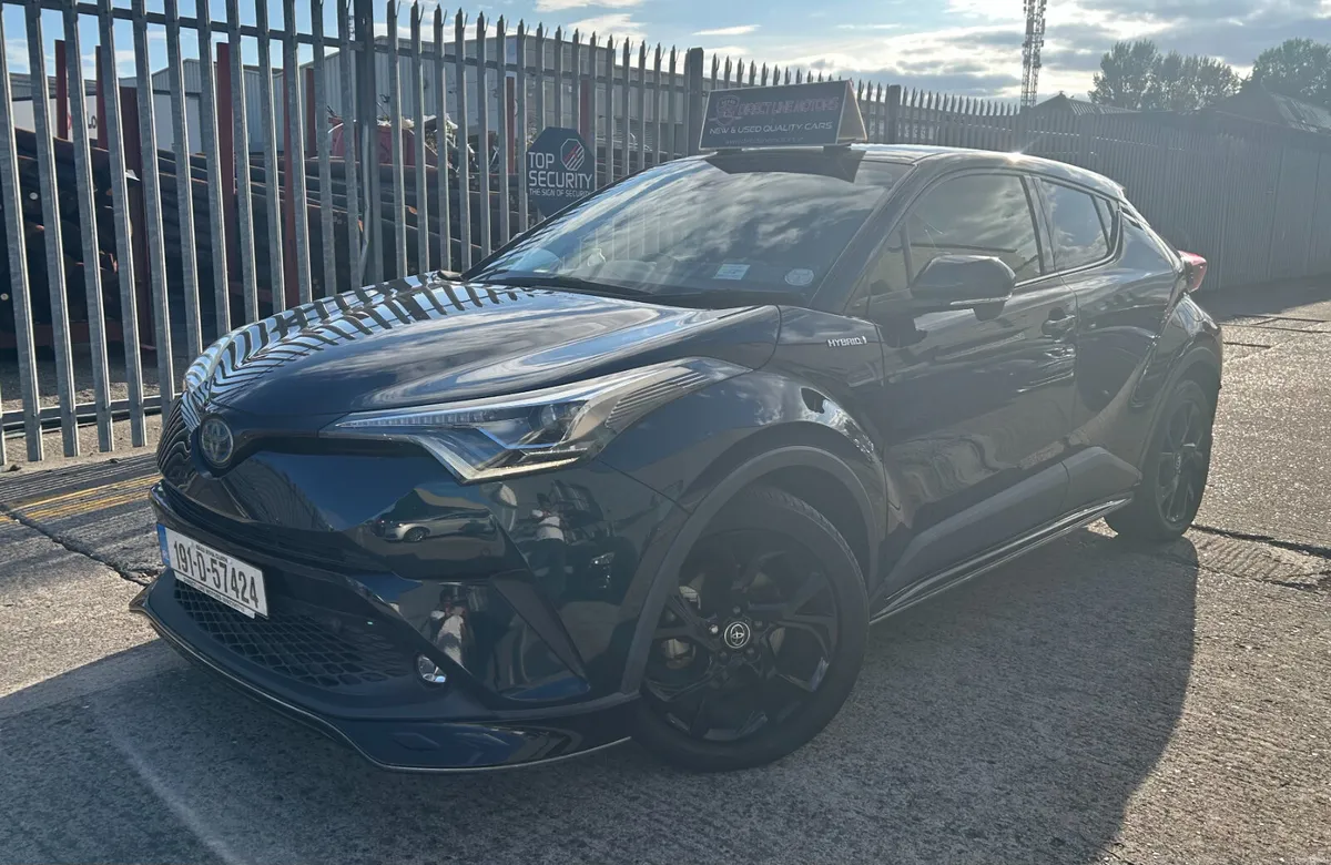 2019 Toyota C-HR  | G Package - Image 2