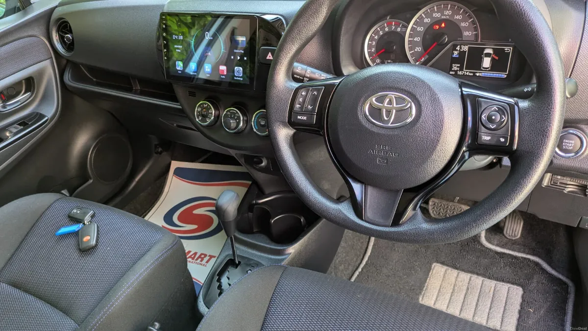LOW MILEAGE TOYOTA YARIS 1.3 PETROL AUTO, 2016 - Image 4