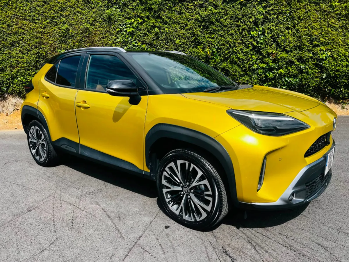 Toyota Yaris Cross FINANCE AVAILABLE - Image 3