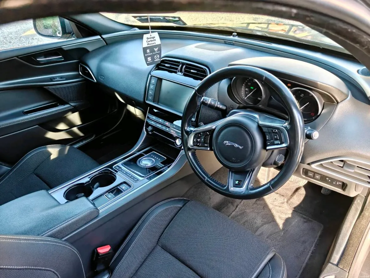 Jaguar XE R-Sport Automatic - Image 3