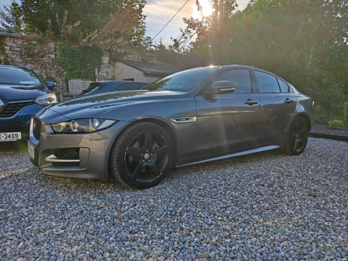 Jaguar XE R-Sport Automatic - Image 5
