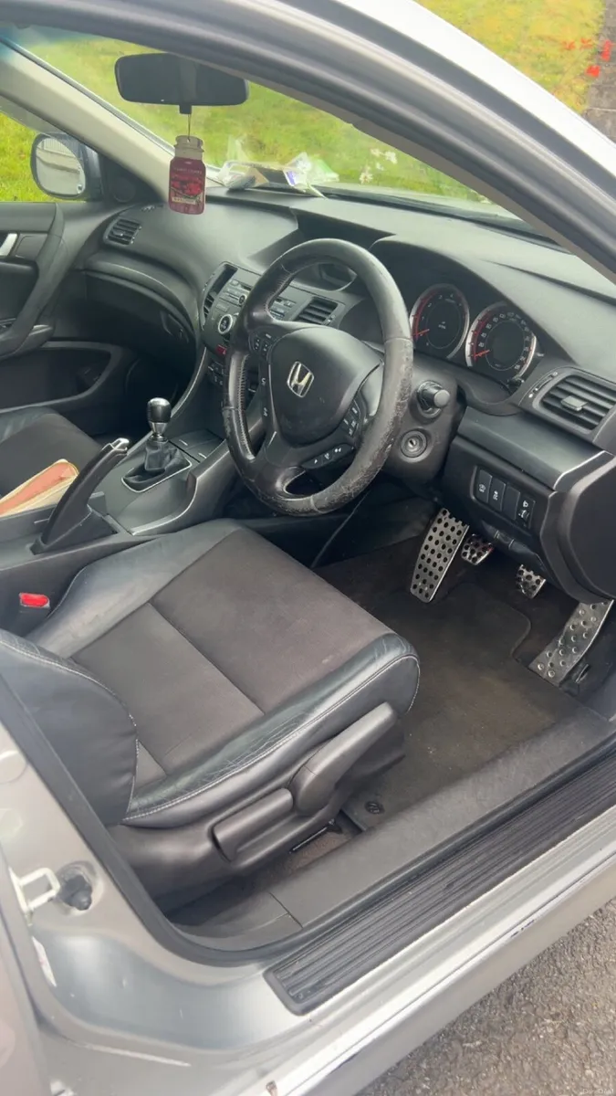 Honda Accord 2011 - Image 6