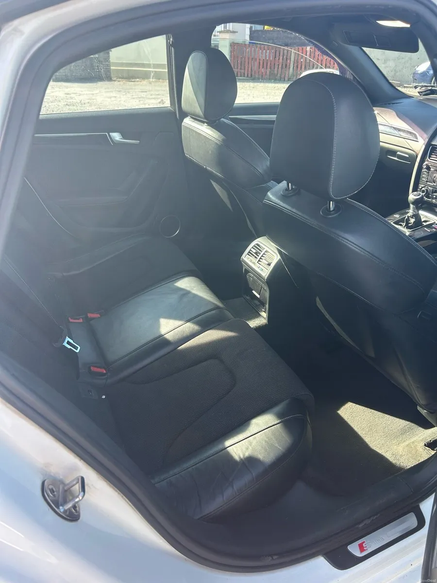 Car - Image 5