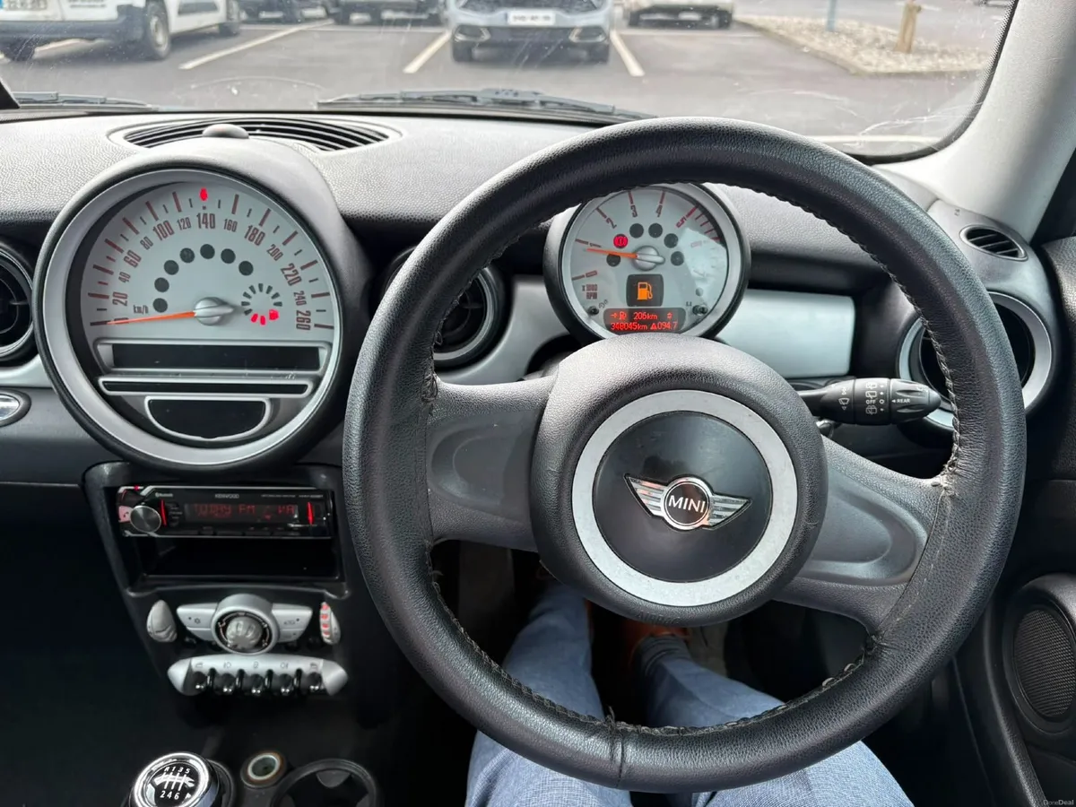 Mini Cooper 2010 - Image 4