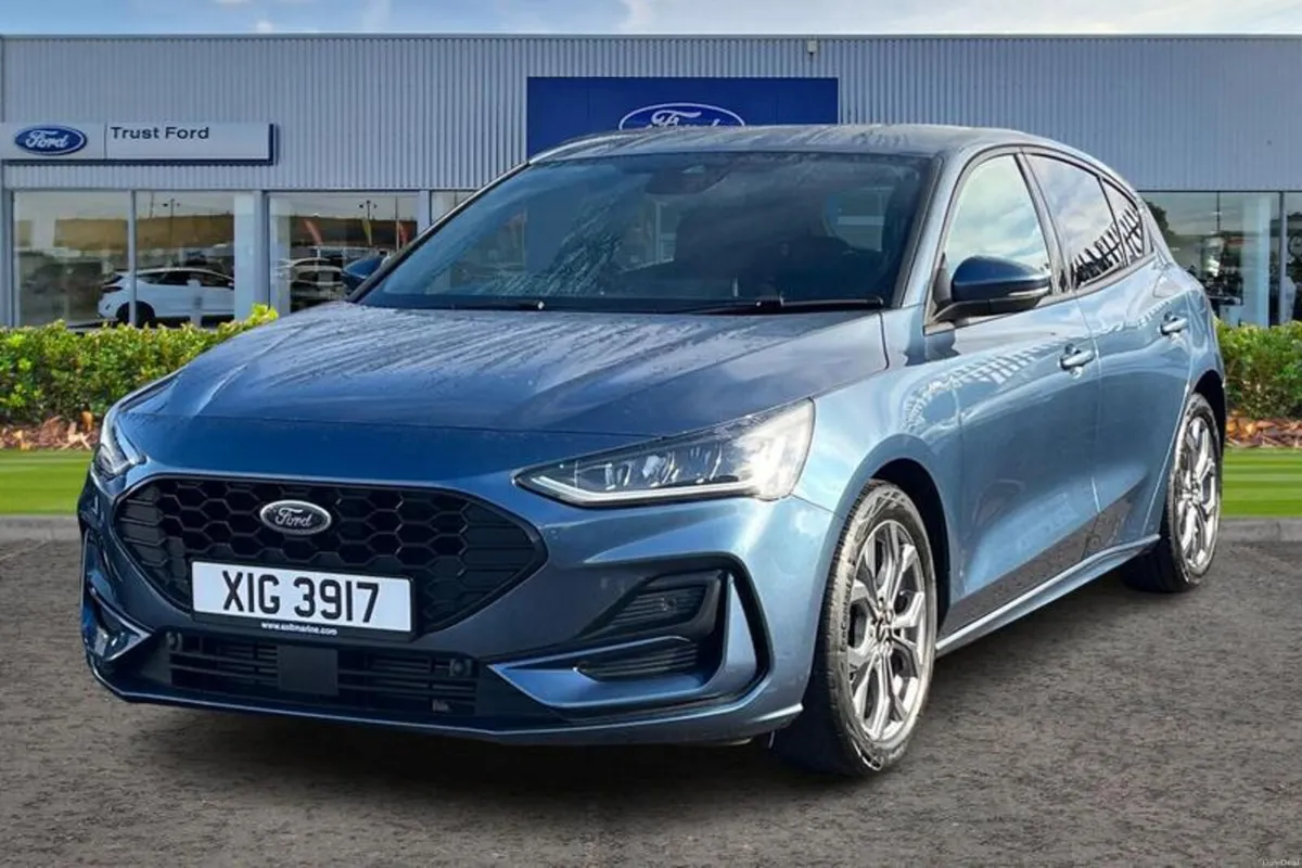 Ford Focus 1.0T EcoBoost ST-Line Hatchback 5dr Pet - Image 5