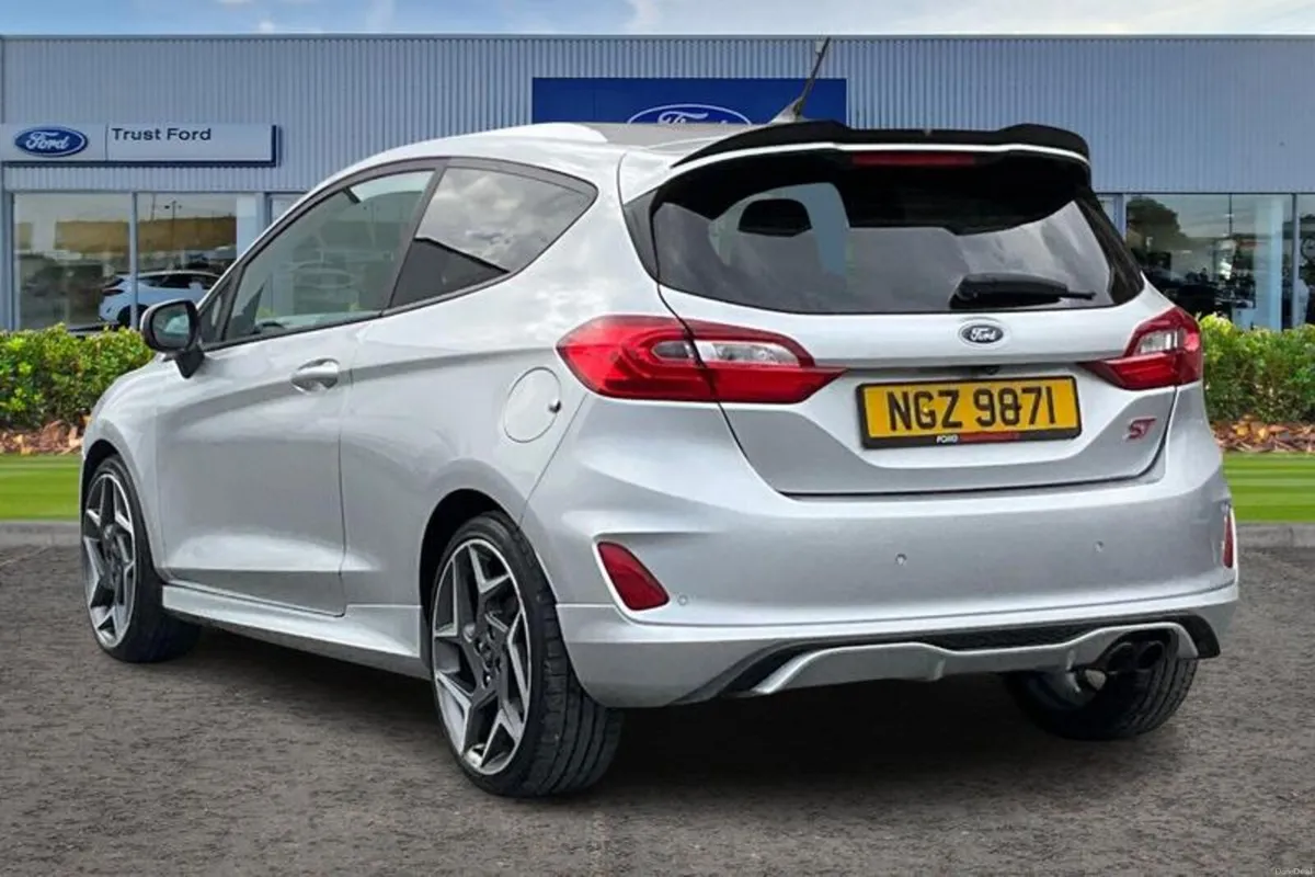 Other Other 1.5 EcoBoost ST-3 3dr - Image 2