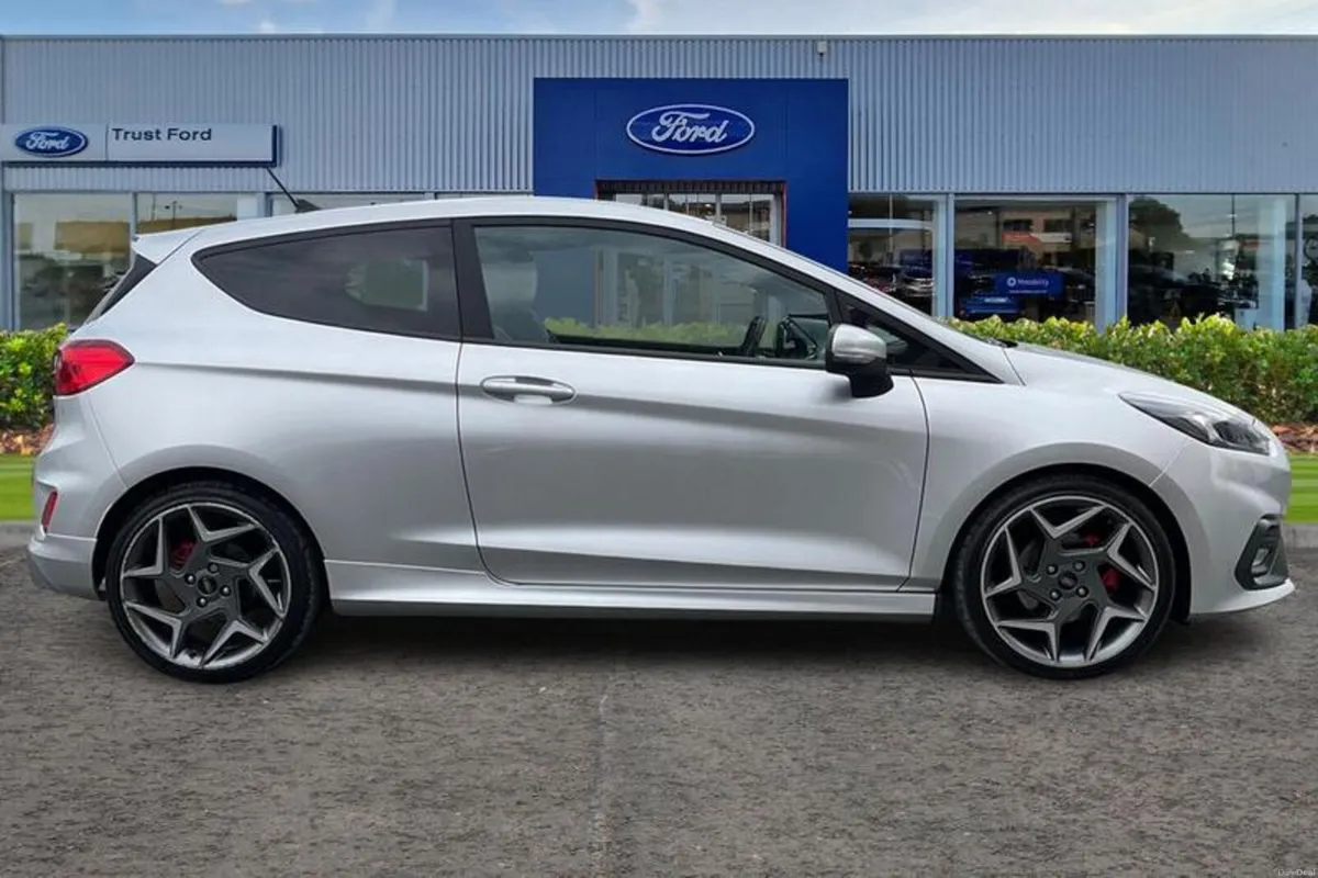 Other Other 1.5 EcoBoost ST-3 3dr - Image 3