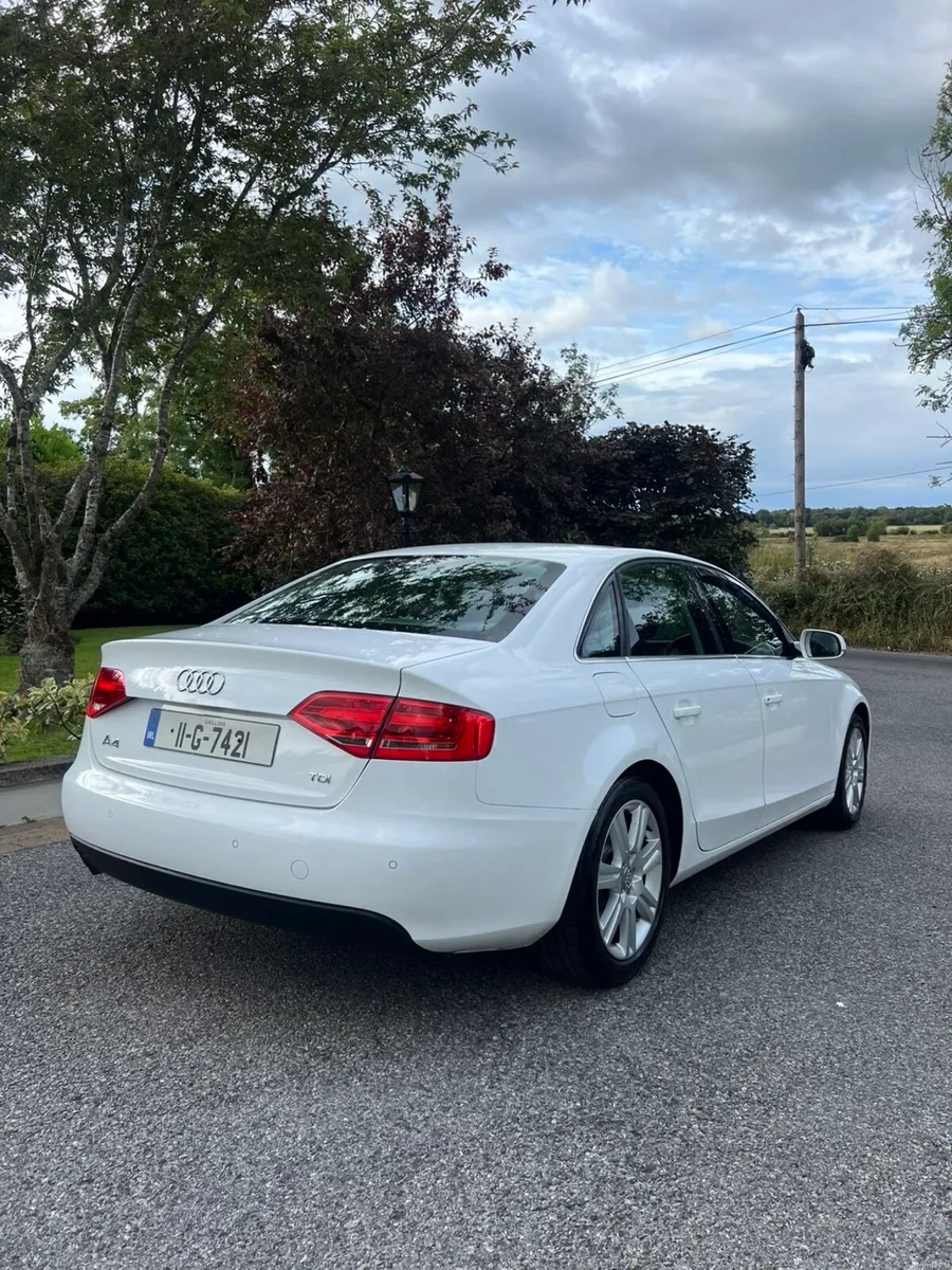 2011 Audi a4 - Image 6