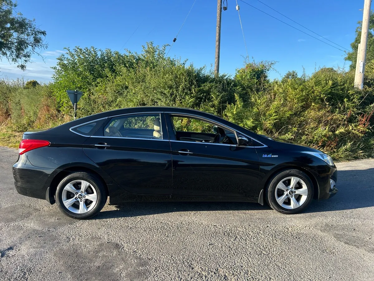 12 Hyundai i40 1.7 Diesel nct 6/27 - Image 2