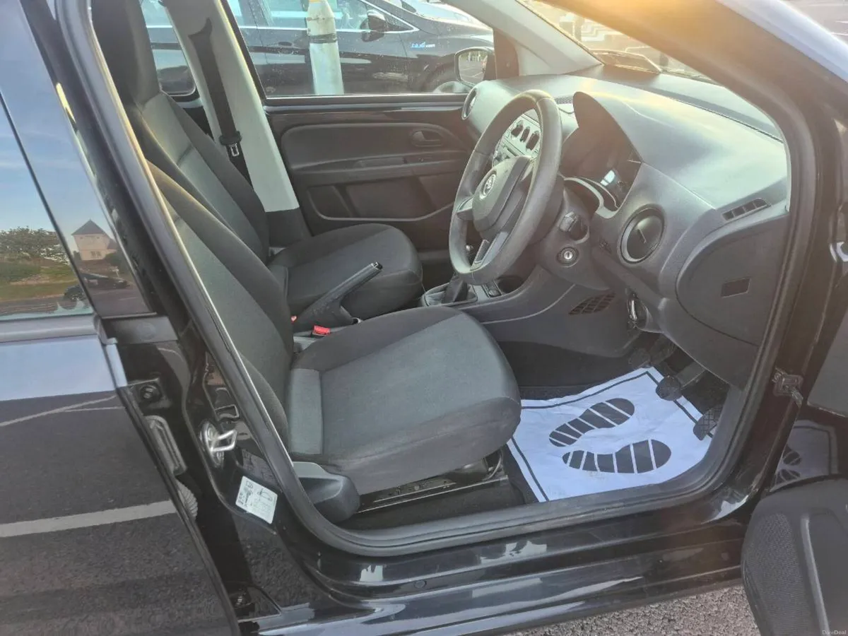 SKODA CITIGO 1 LITRE (low mileage) - Image 4