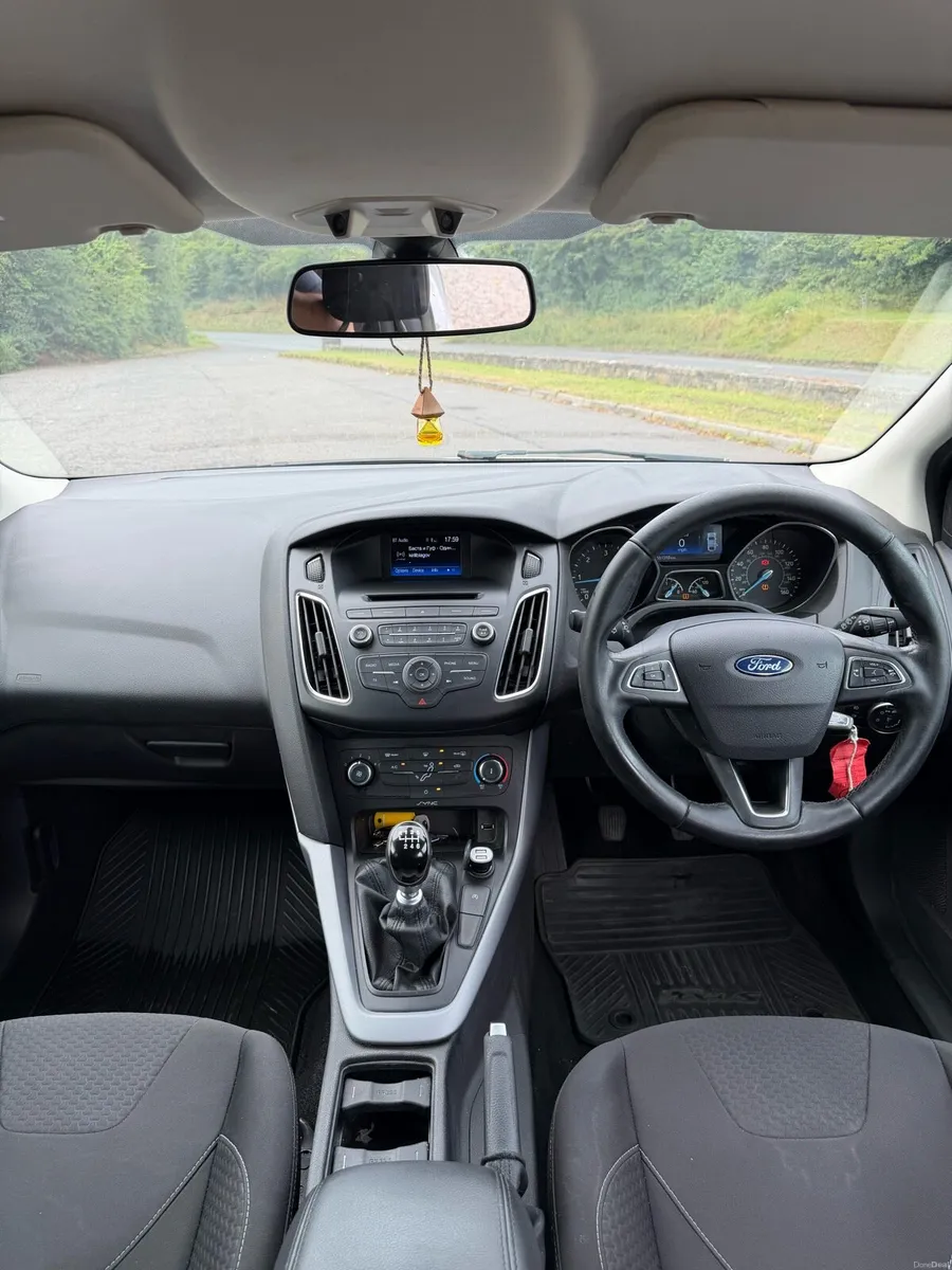 Ford Focus 1.6 tdci 115ps NEW MOT - Image 4