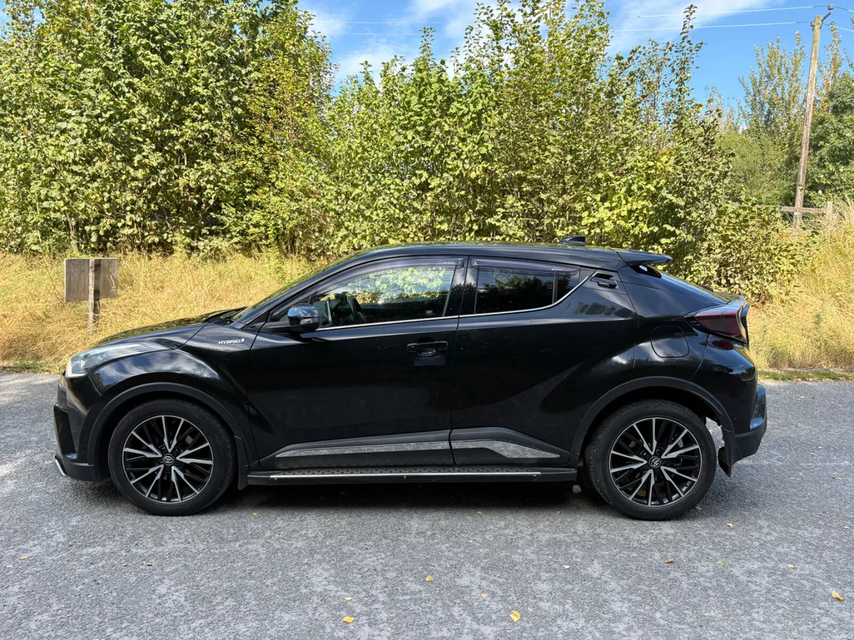 Toyota C-HR 2017 Top Top spec !!1 owner .Low miles - Image 4