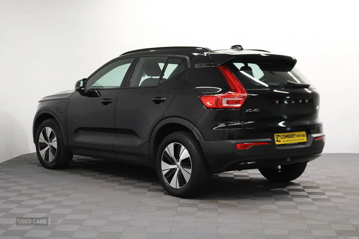 Volvo XC40 h T4 Plus - Image 4