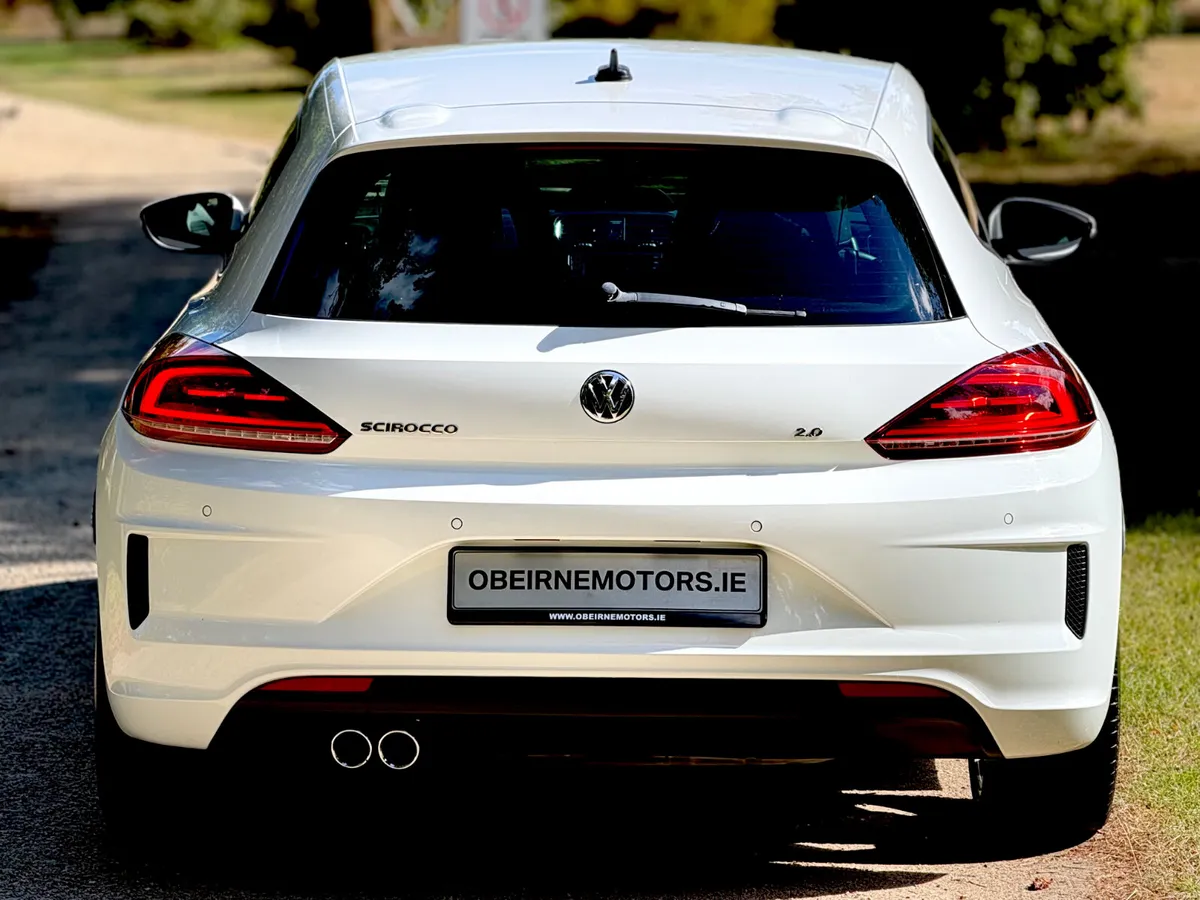 2.0TDI 150BHP 6SPD * FULL FACTORY R-LINE * - Image 6
