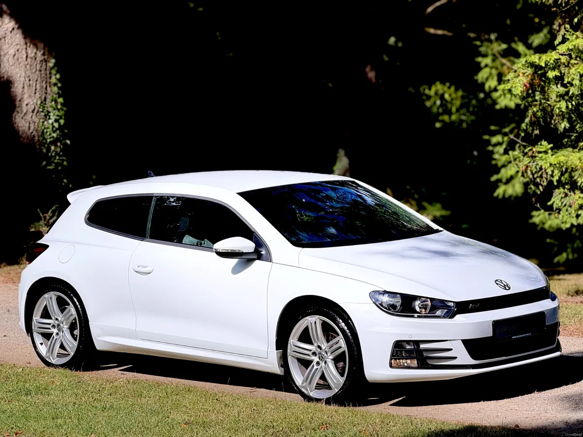 2.0TDI 150BHP 6SPD * FULL FACTORY R-LINE * - Image 3