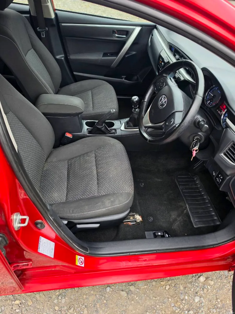 2016 Toyota Corolla - Image 5