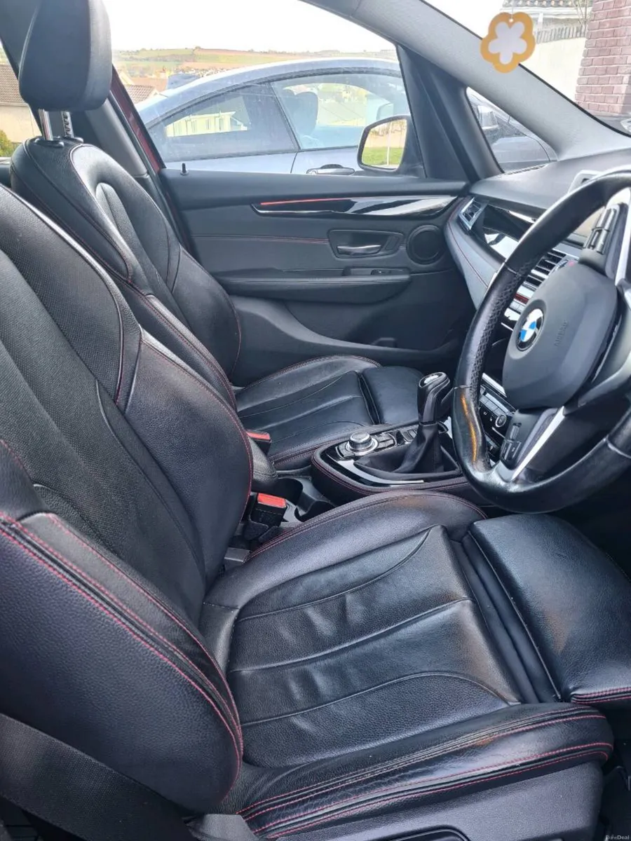 BMW 2 Series, High Spec, 7 seater - Image 6
