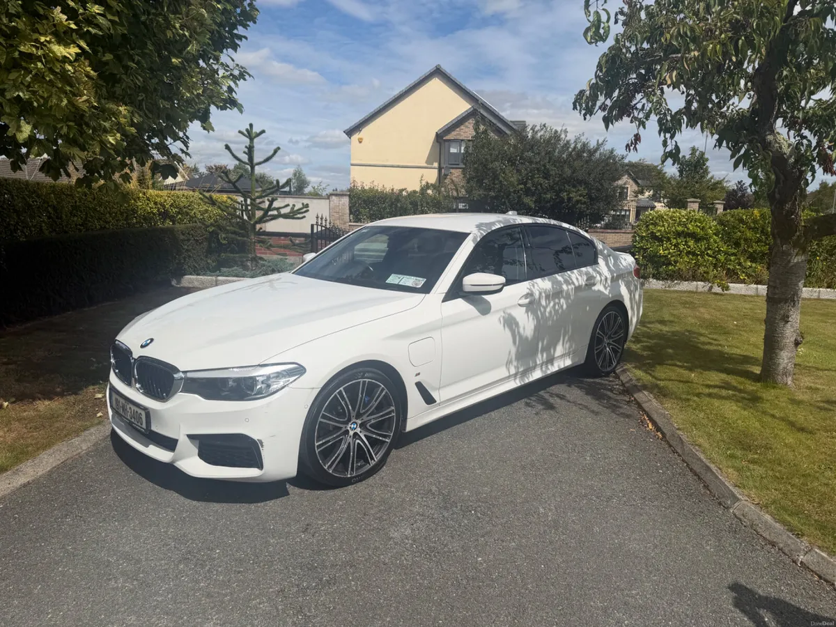 2019 BMW 530e MSport low kilometres - Image 1
