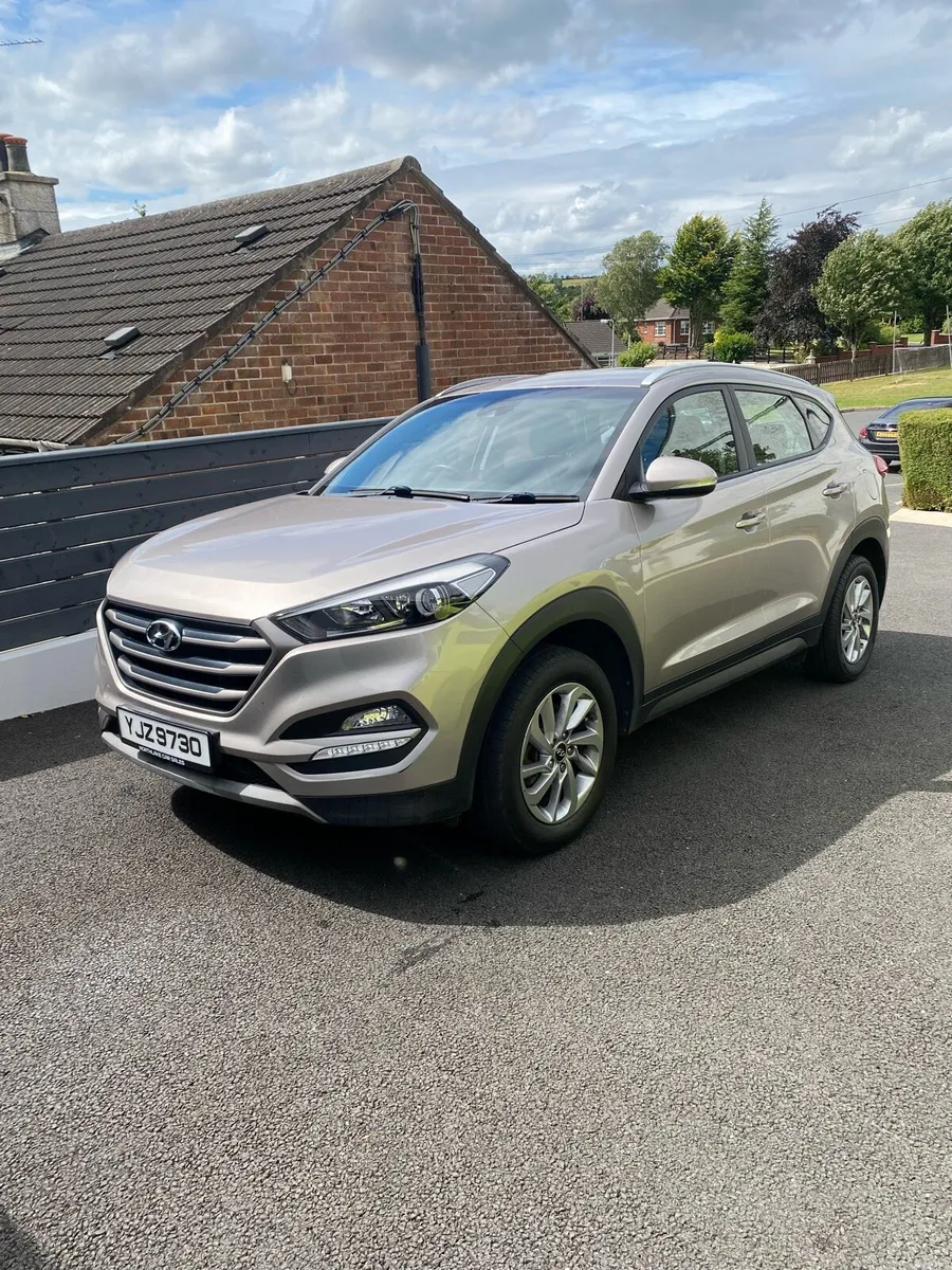 2016 Hyundai Tucson CRDI SE Nav Blue - Image 2