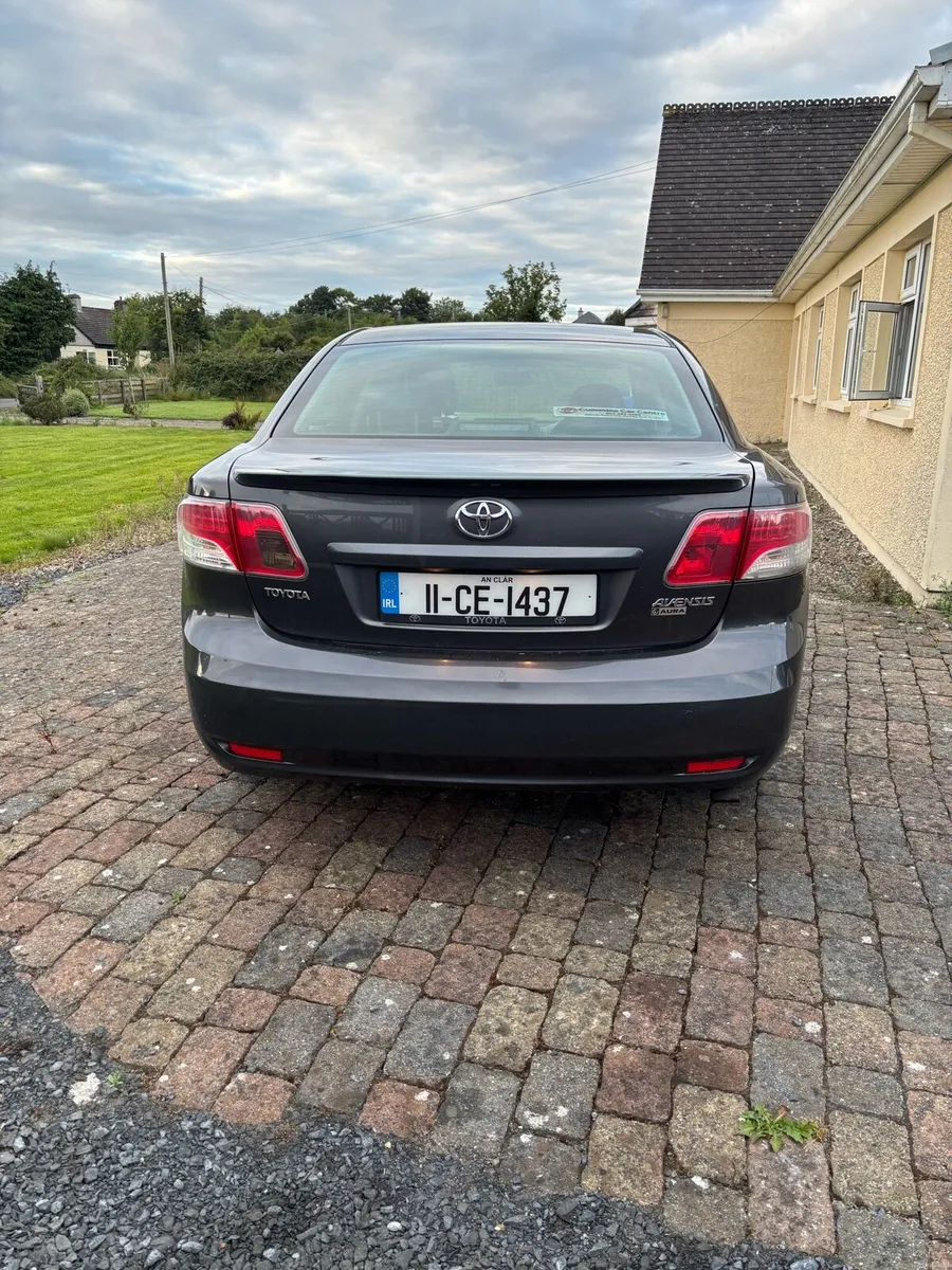 Toyota Avensis 2011 - Image 3