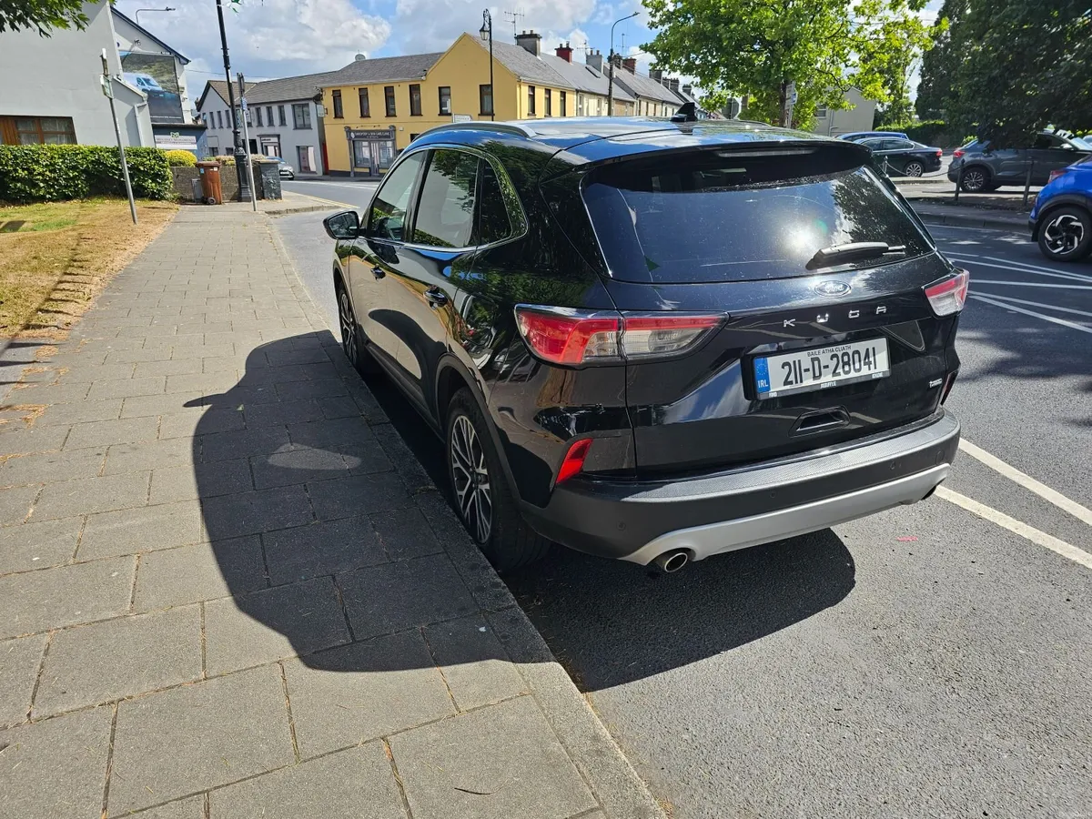 Ford Kuga 2.5 Duratec 225PS PHEV Titanium - Image 3