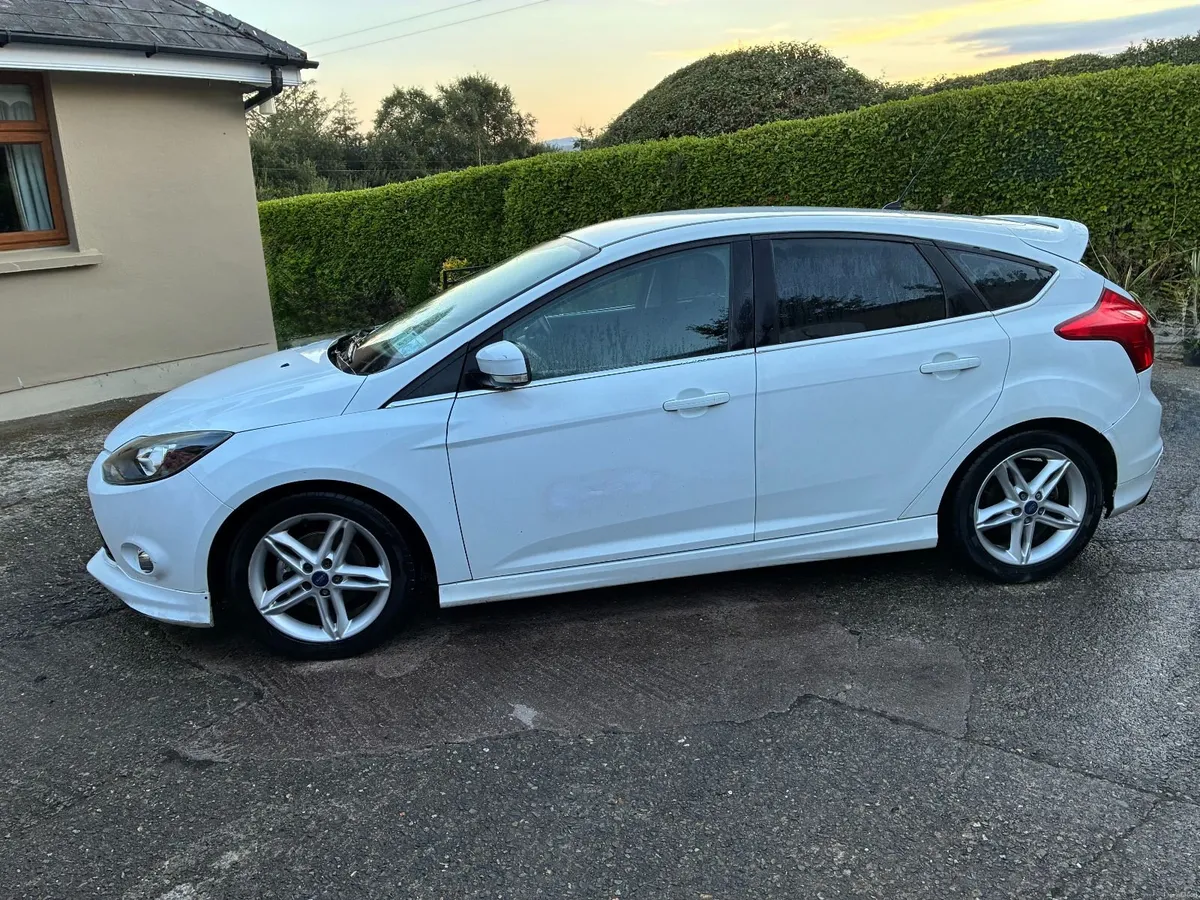 Ford Focus 2012 - Image 3