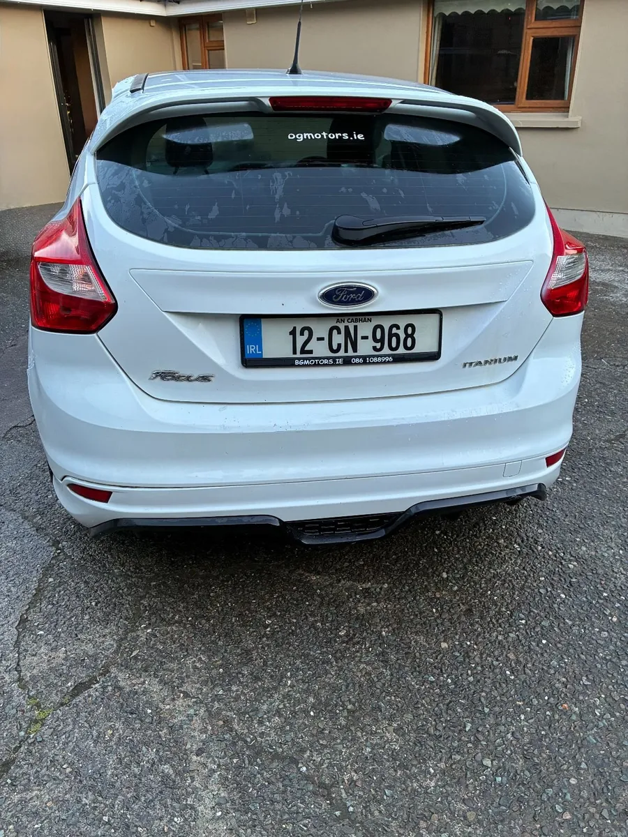 Ford Focus 2012 - Image 2