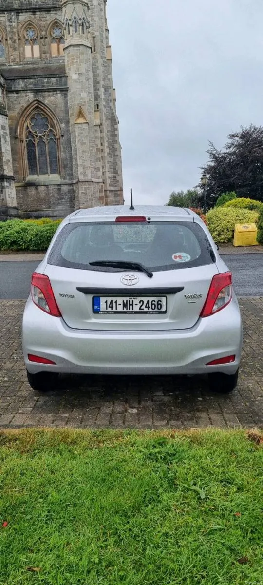 141 Toyota Yaris 1L petrol - Image 4