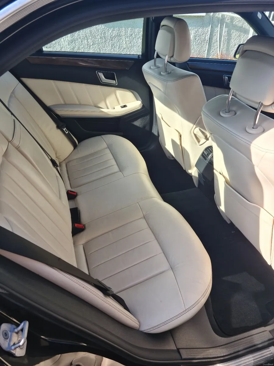 Mercedes-Benz E-Class 2013 - Image 4