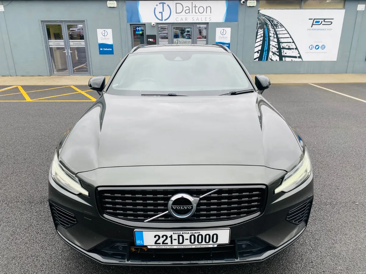 VOLVO V60 R-DESIGN AWD ESTATE T6 HYBRID 2022 (221) - Image 2