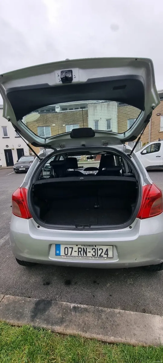 Toyota Yaris 2007 - Image 5
