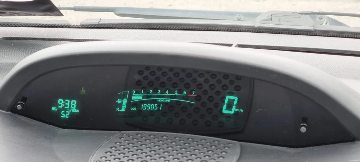 Toyota Yaris 2007 - Image 3