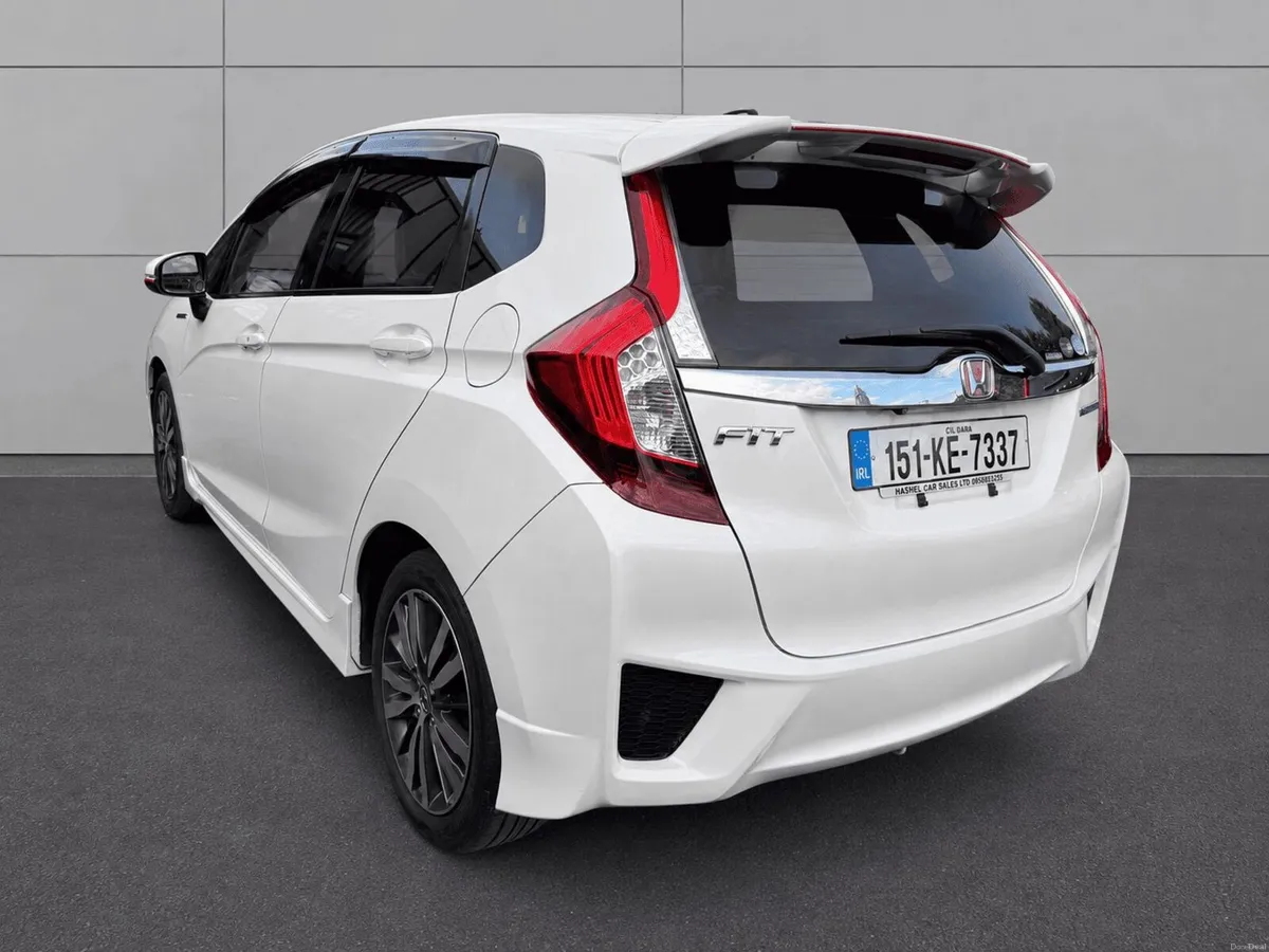Stunning Honda Fit S Spec Hybrid Auto Cruise Cont - Image 5