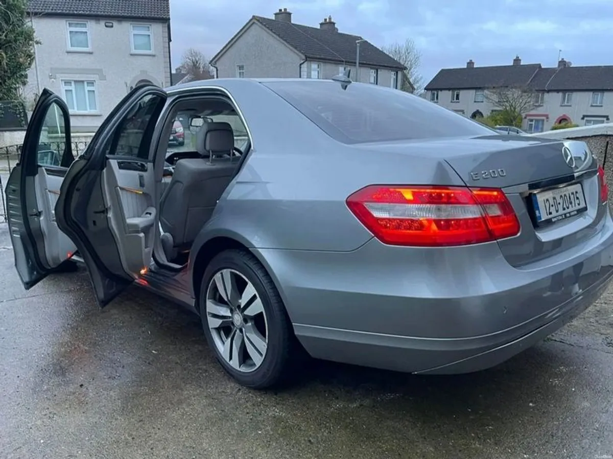 2012 Mercedes E-Class | NCT 10/26 | Full Leather | Heated Seats | Parking Sensors - Image 2