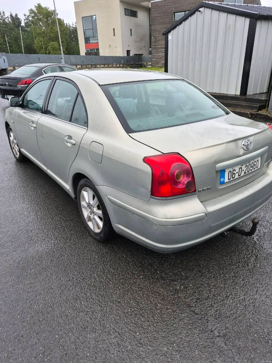 2006 Toyota Avensis - Image 2