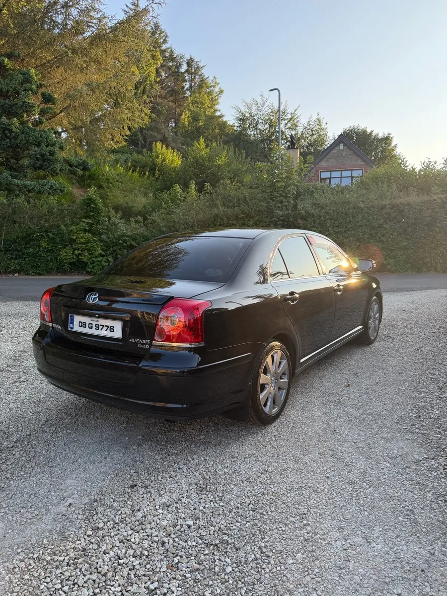 Toyota Avensis - Image 1