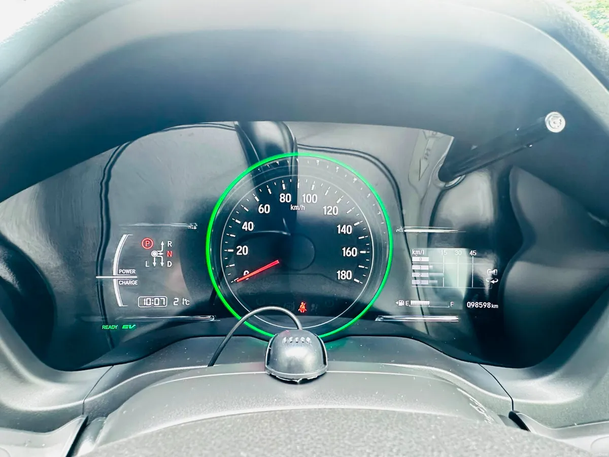 HONDA HRV/VEZEL 2016 RS EDITION 98K KM - Image 6